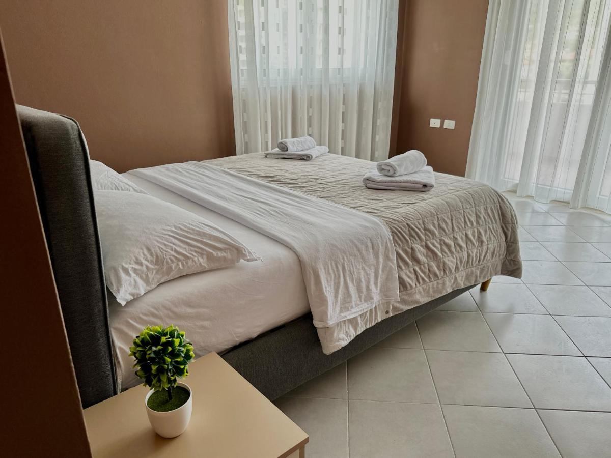 Family Suite Residence Avlonya Dış mekan fotoğraf